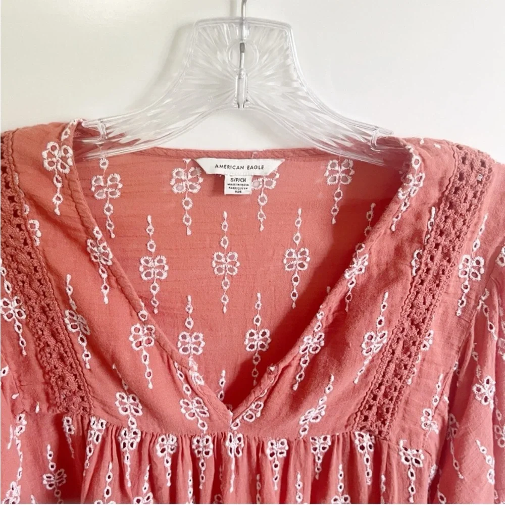 American Eagle blouse dusty red embroidered boho peasant oversized crochet - Picture 7 of 9